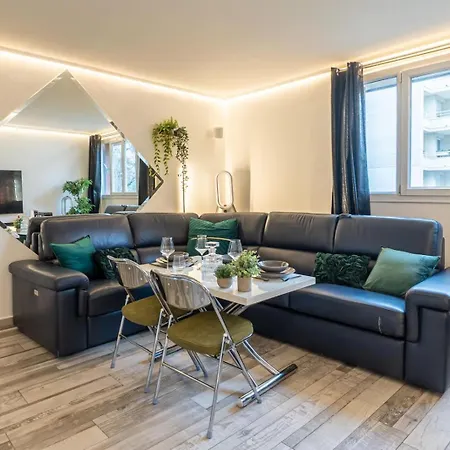 Guestready - Prime Location With Parking Appartement *