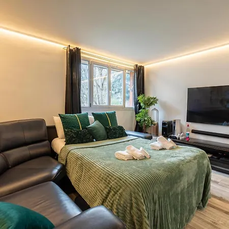 Guestready - Prime Location With Parking Appartement *
